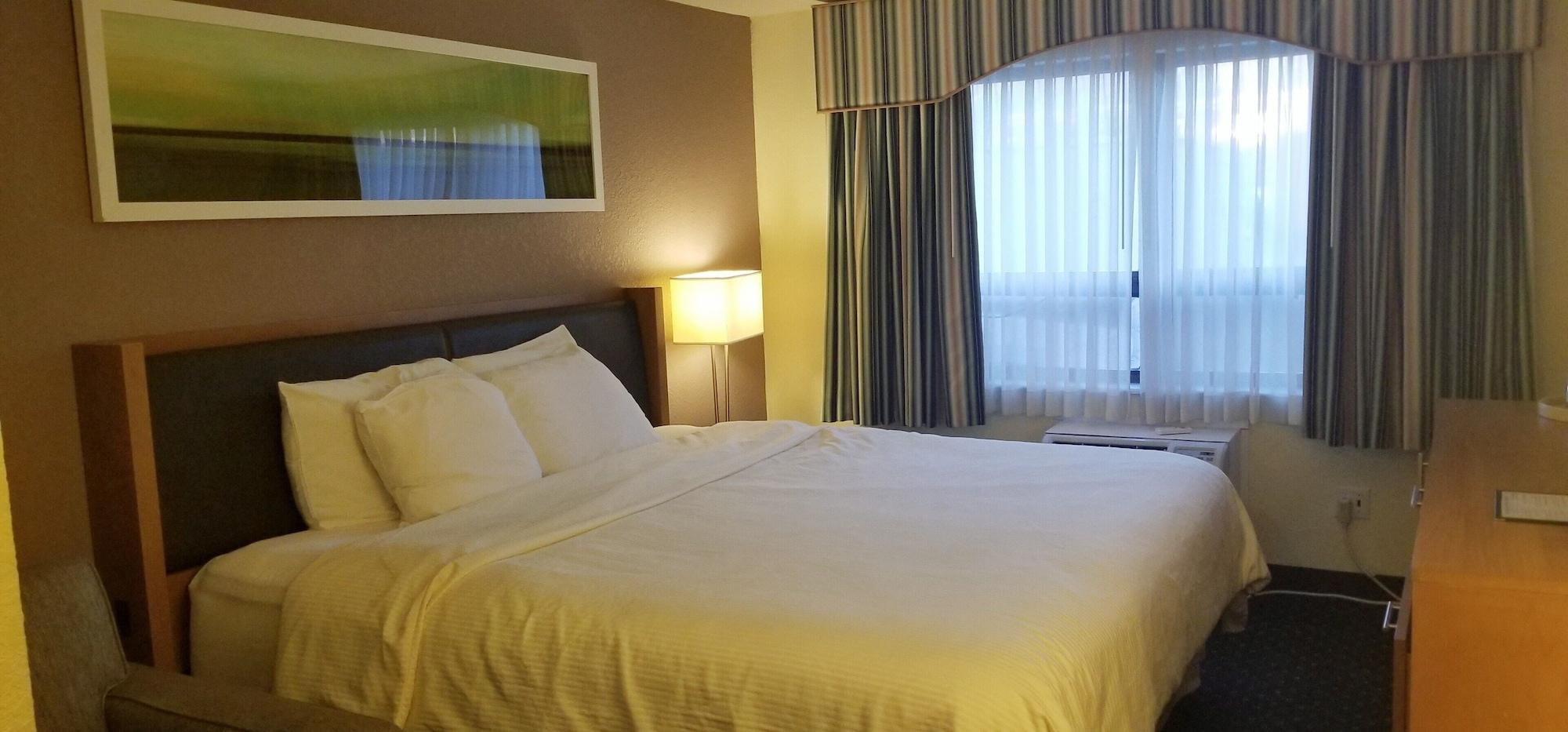 Lakeside Inn Уэйкфилд Экстерьер фото