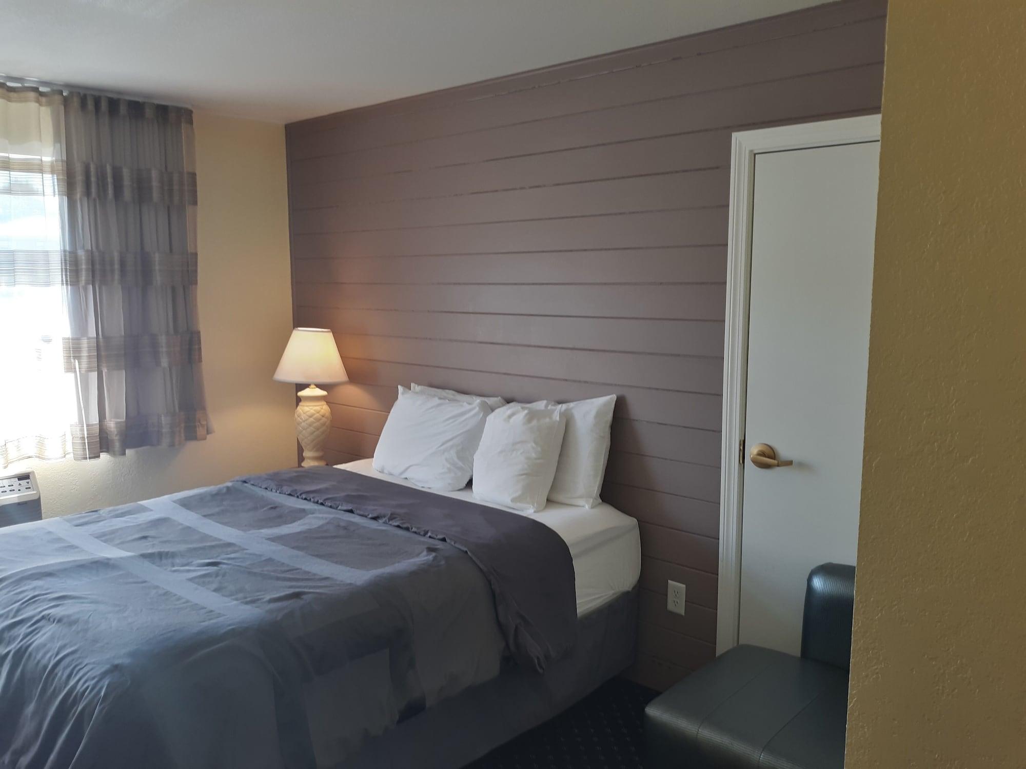 Lakeside Inn Уэйкфилд Экстерьер фото
