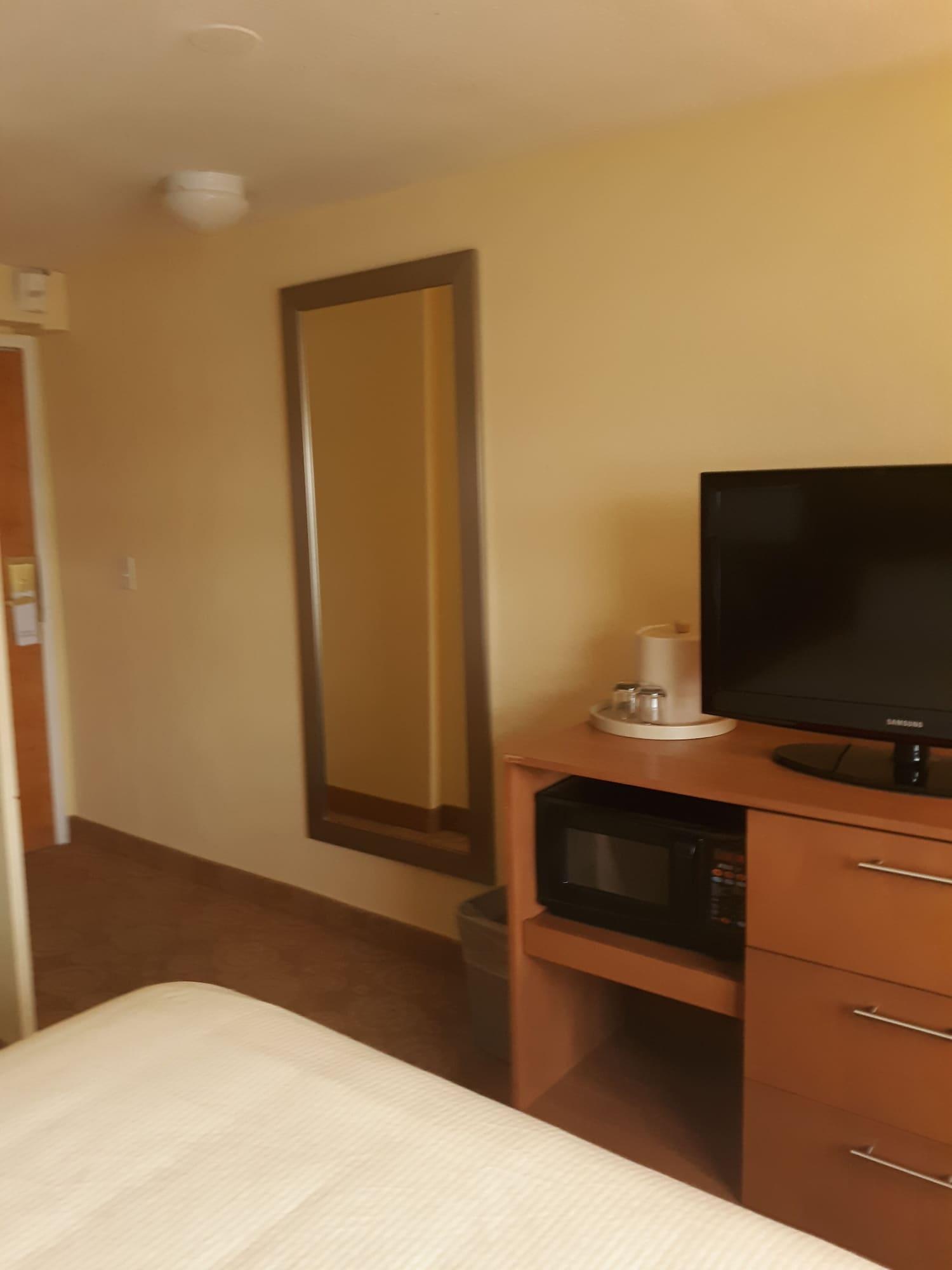 Lakeside Inn Уэйкфилд Экстерьер фото