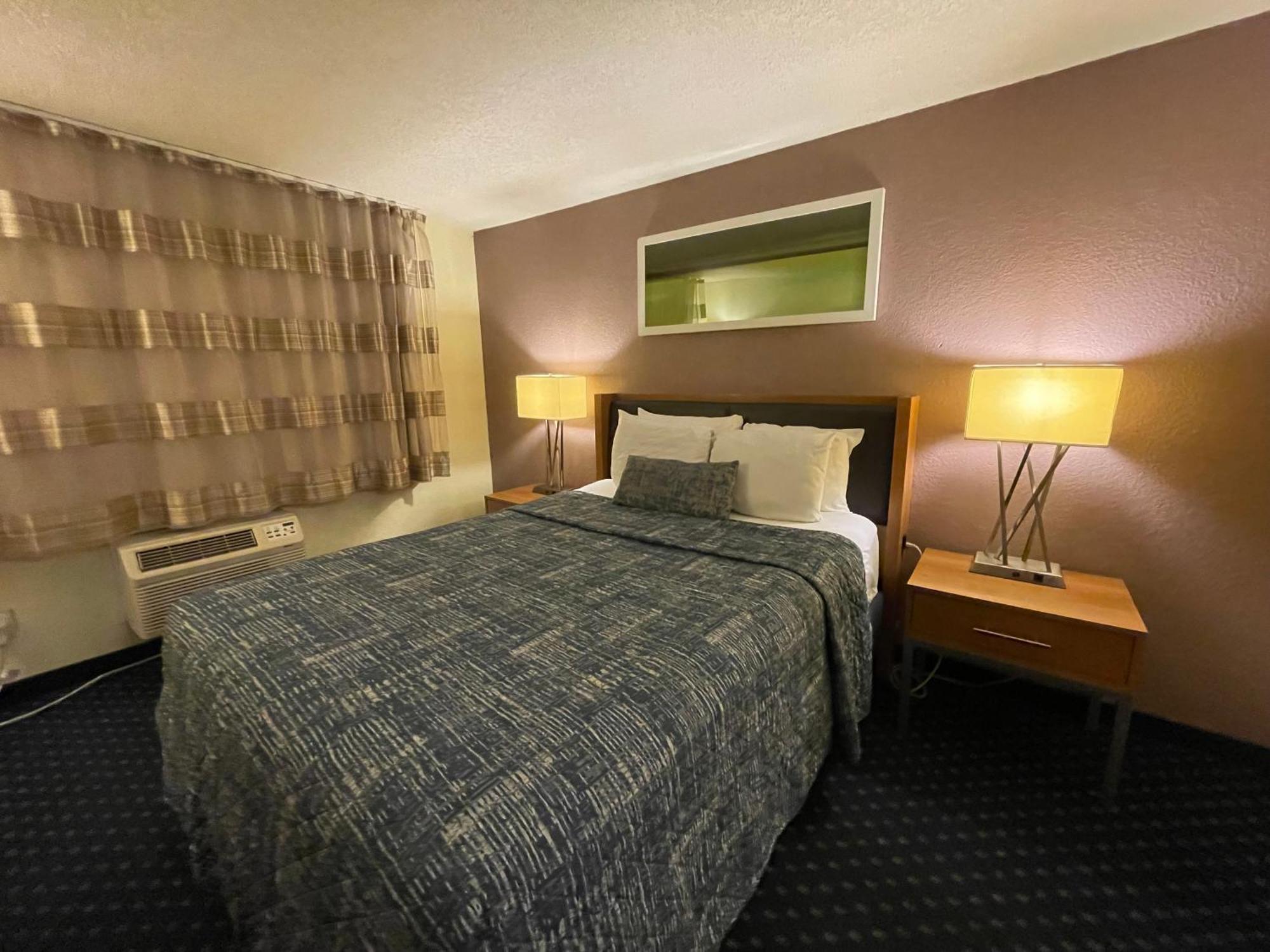 Lakeside Inn Уэйкфилд Экстерьер фото