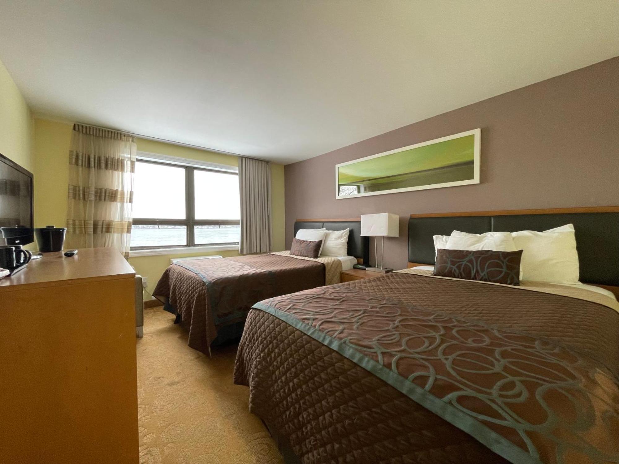 Lakeside Inn Уэйкфилд Экстерьер фото