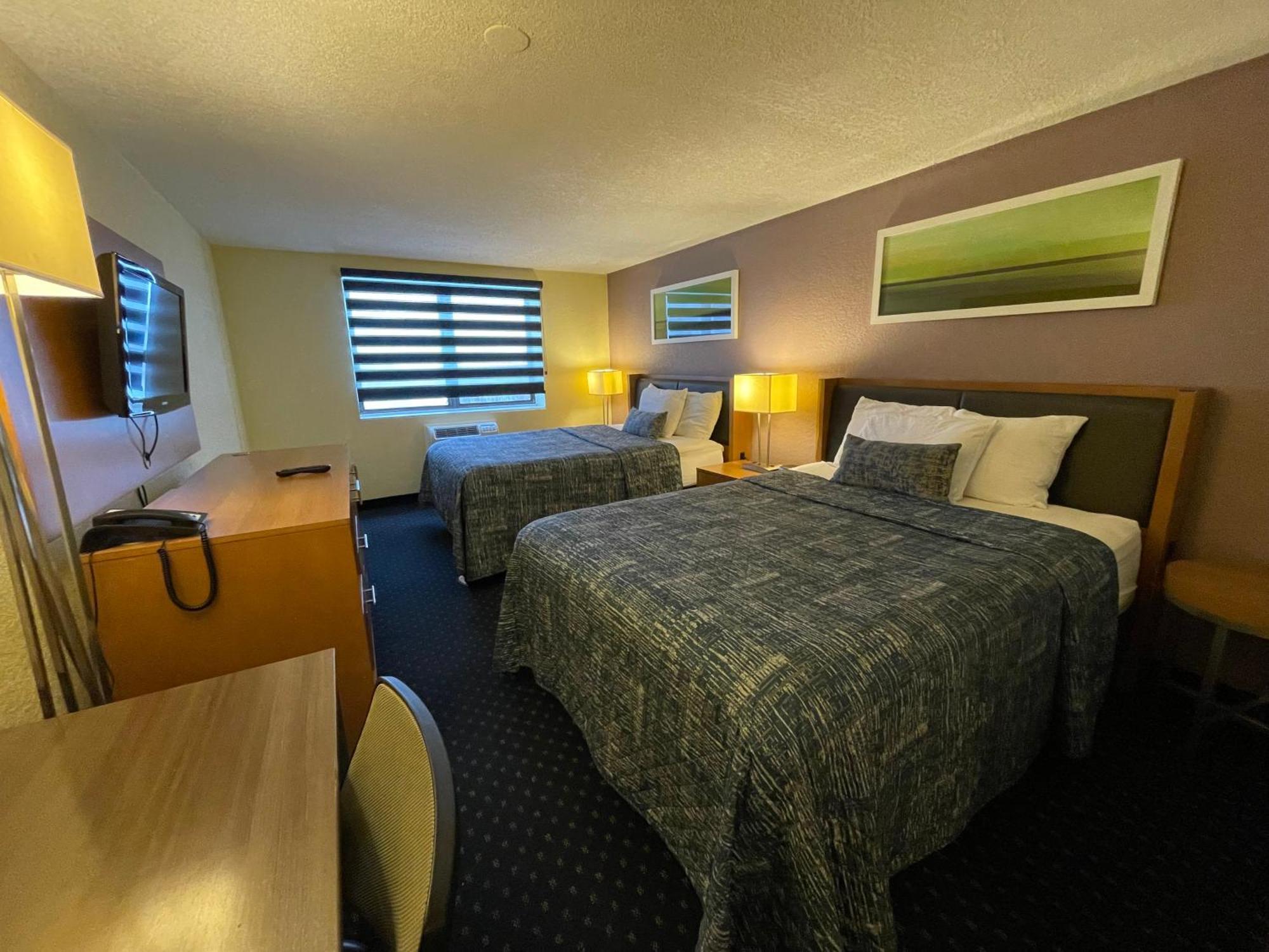 Lakeside Inn Уэйкфилд Экстерьер фото