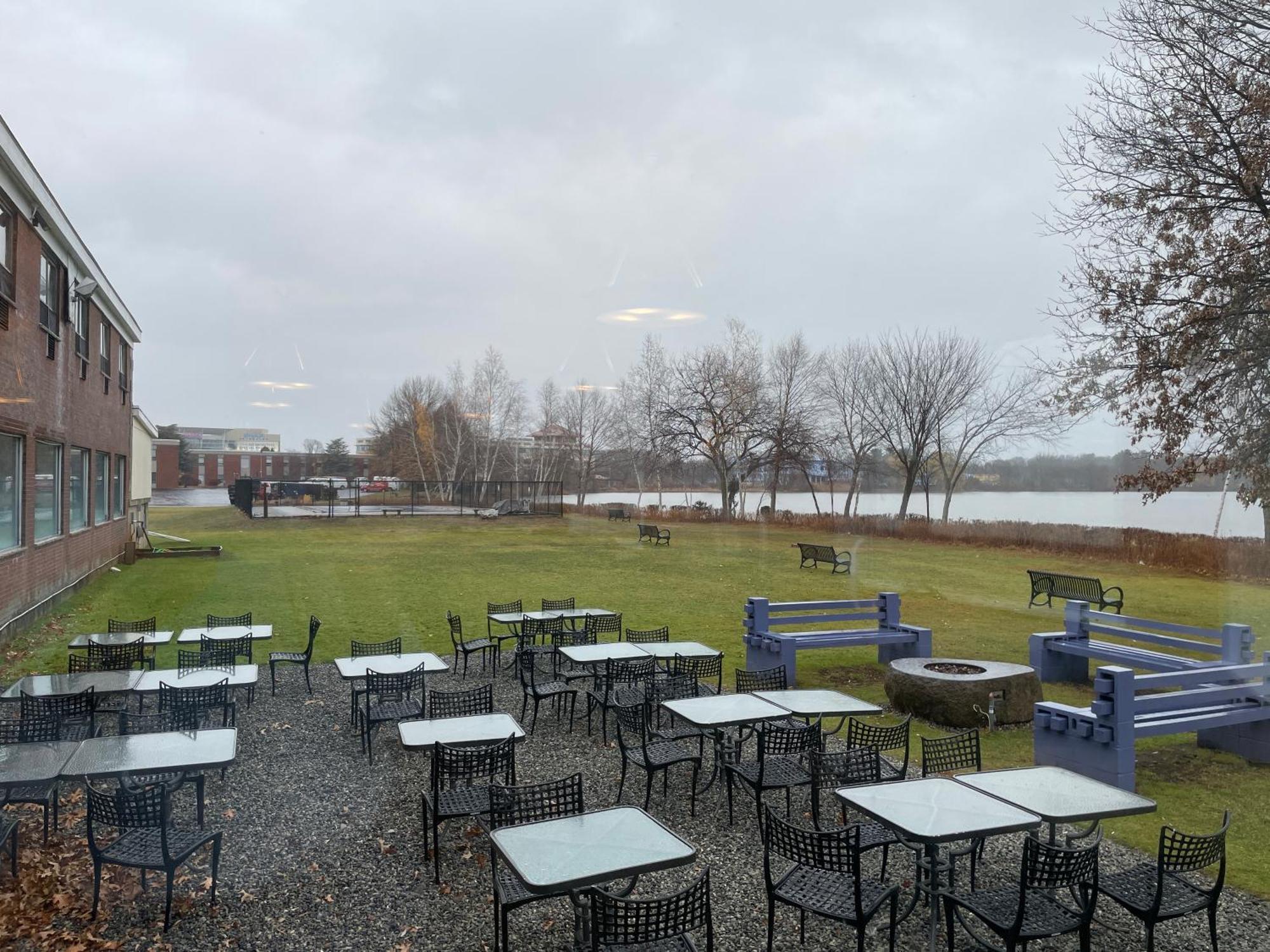 Lakeside Inn Уэйкфилд Экстерьер фото